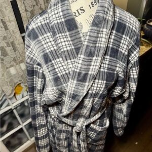 Hotel Collection Gray and White Plaid Fleece Robe